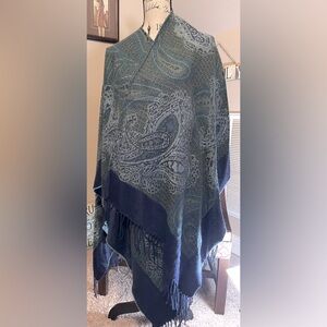 Paisley Poncho open Cape Trend Jacquard w fringed hemline green navy/one size